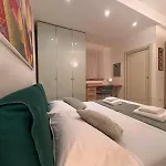 La Luna Suite